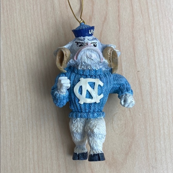 Vtg UNC Mascot Ornament 3.5” - Picture 1 of 3